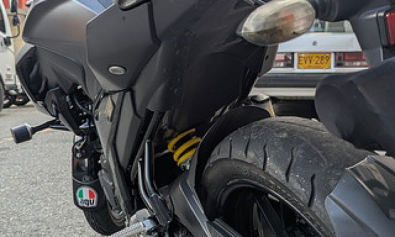 Yamaha Fz 250...