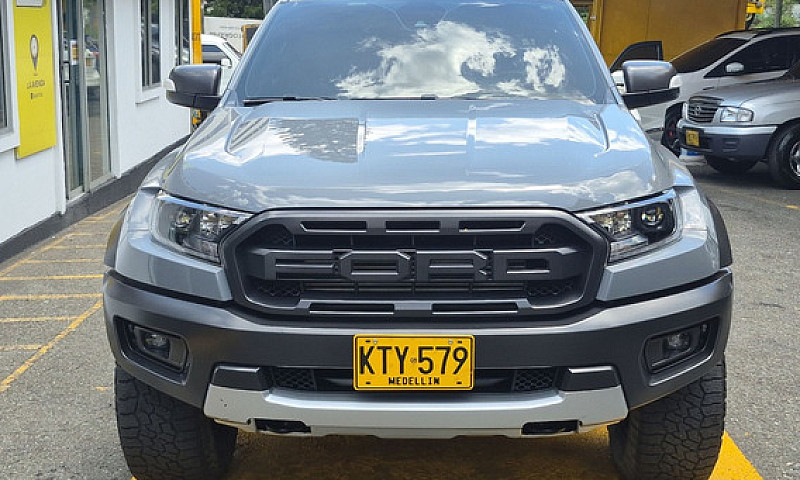 Ford Ranger Raptor 2...