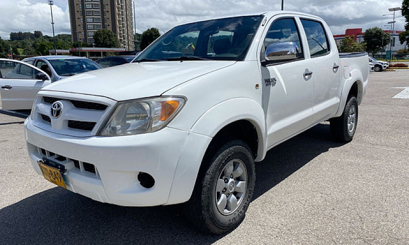 Toyota Hilux 2.7 4X4...