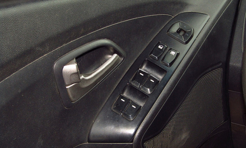 Hyundai Tucson Ix-35...