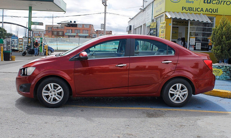 Chevrolet Sonic 1.6 ...