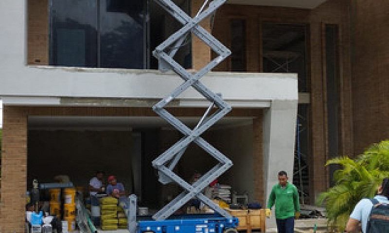 Manlift Y Tijeras Ce...