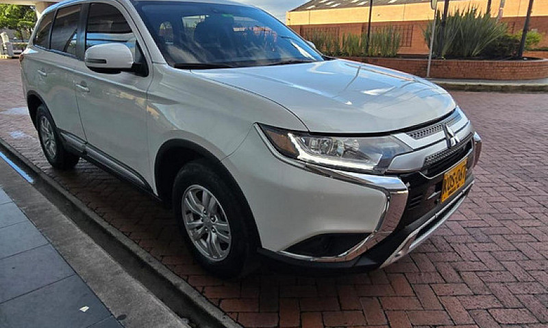 Mitsubishi Outlander...