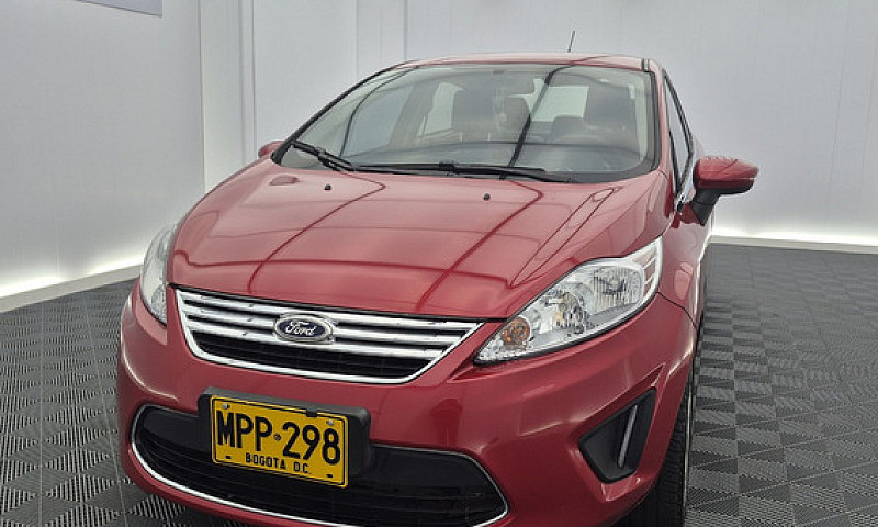 Ford Fiesta 1.6 At 2...