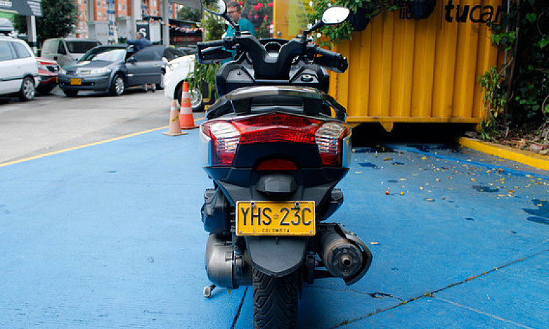 Kymco Downtown 300I...