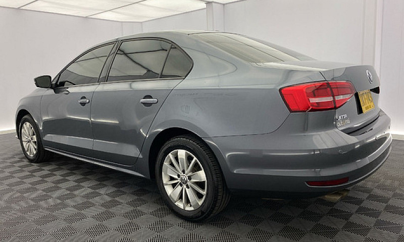 Volkswagen Jetta Com...