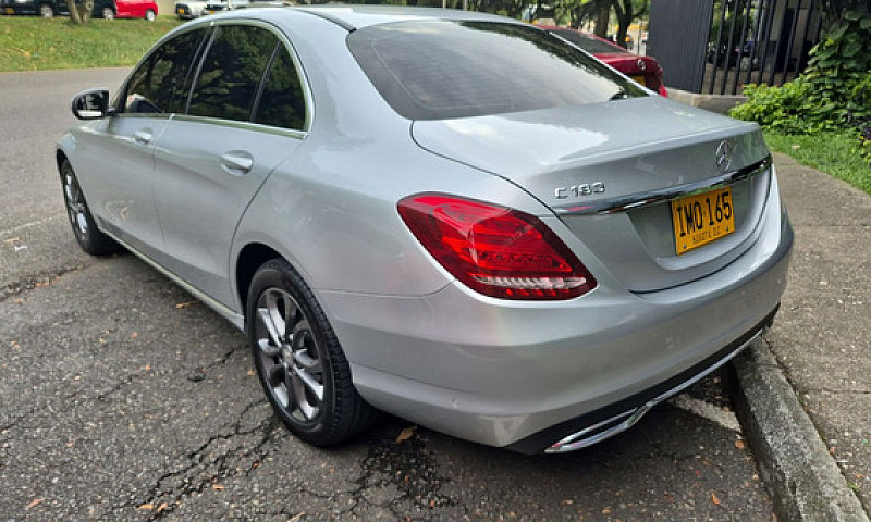 Mercedes-Benz Clase ...