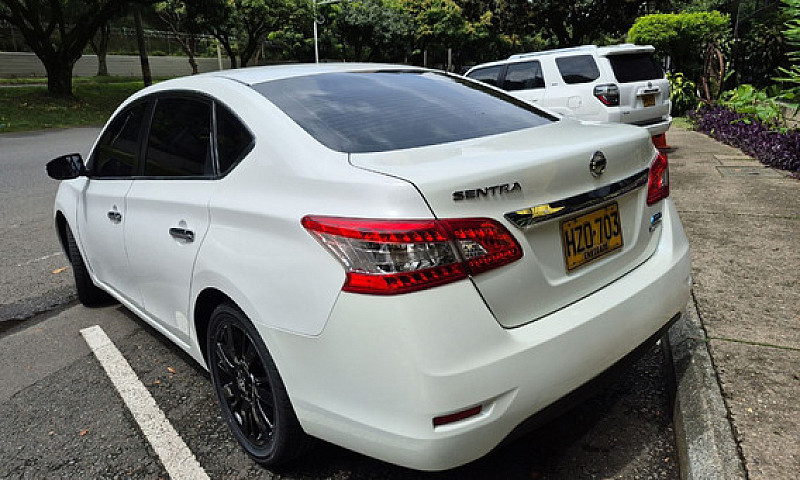 Nissan Sentra 1.8 B1...