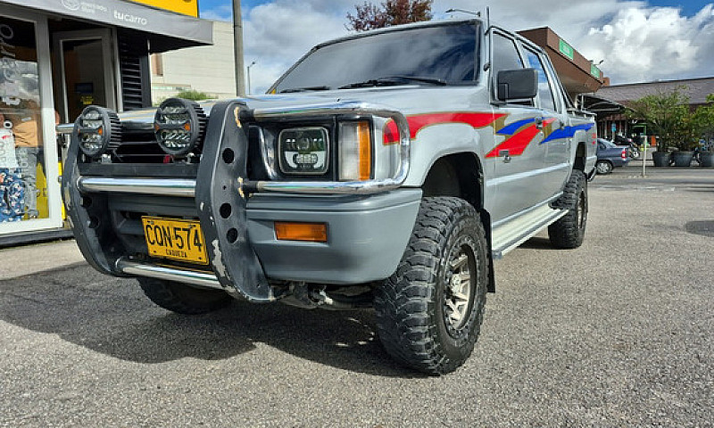 Mitsubishi L200  Mt ...