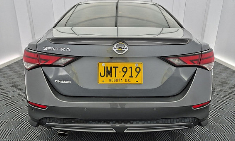 Nissan Sentra At 2.0...