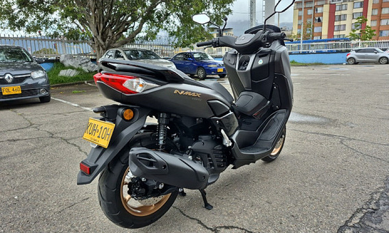 Yamaha Nmax Connecte...