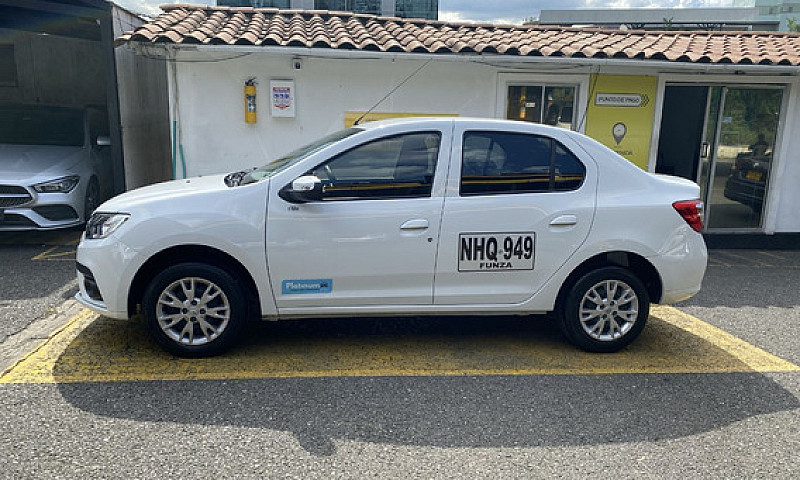 Renault Logan 1.6 Li...