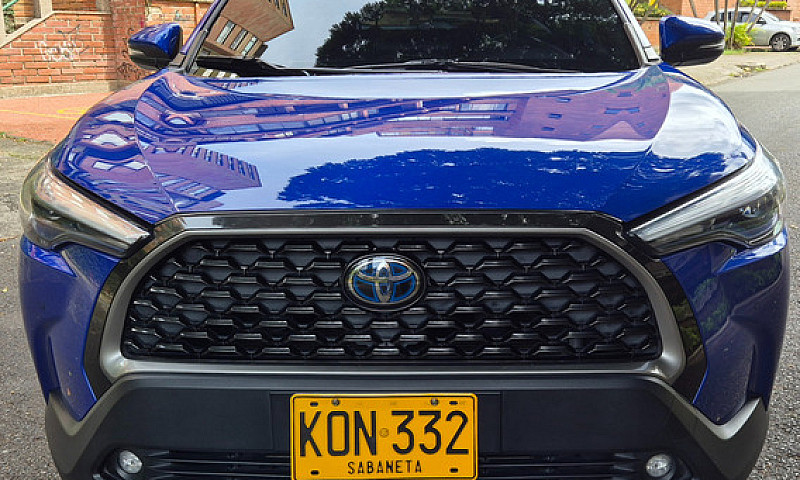 Toyota Corolla Cross...
