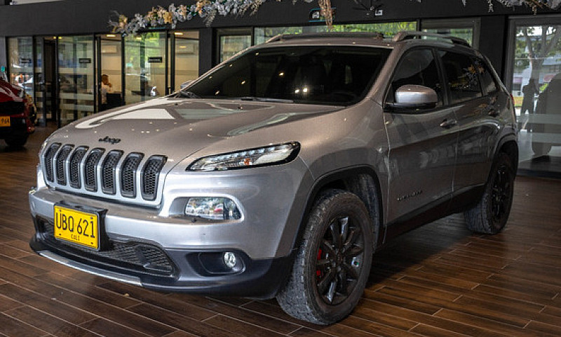 Jeep Cherokee 3.2 Li...