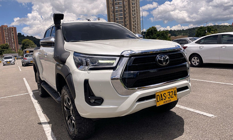 Toyota Hilux 2.8 Srx...