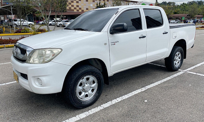 Toyota Hilux 2.5 Imv...