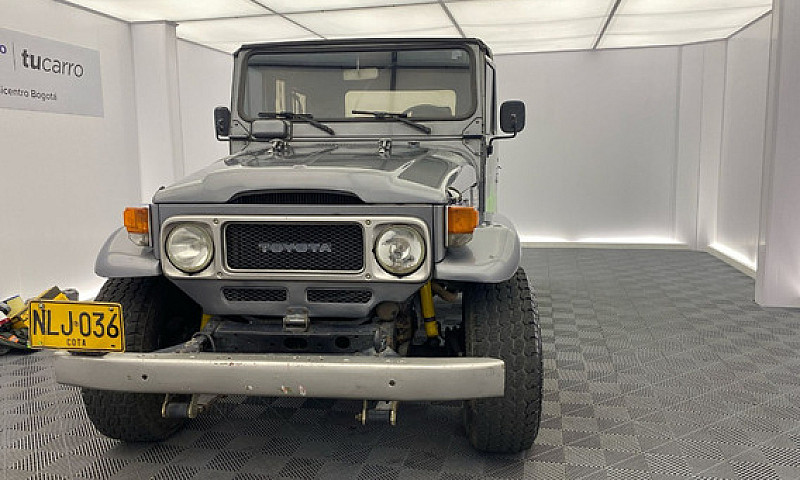 Toyota Land Cruiser ...