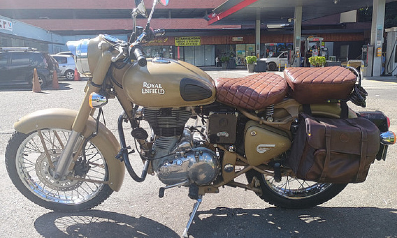 Royal Enfield Classi...