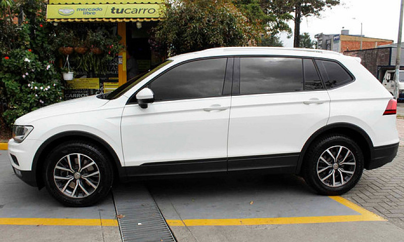 Volkswagen Tiguan Of...