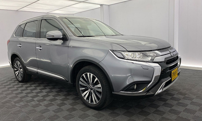 Mitsubishi Outlander...