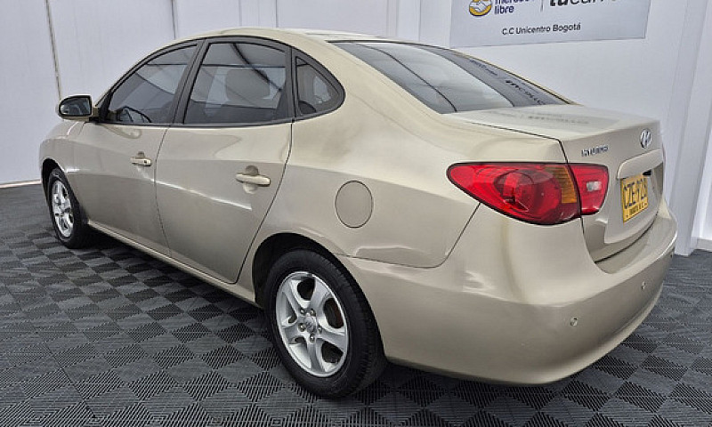 Hyundai Elantra 2.0 ...