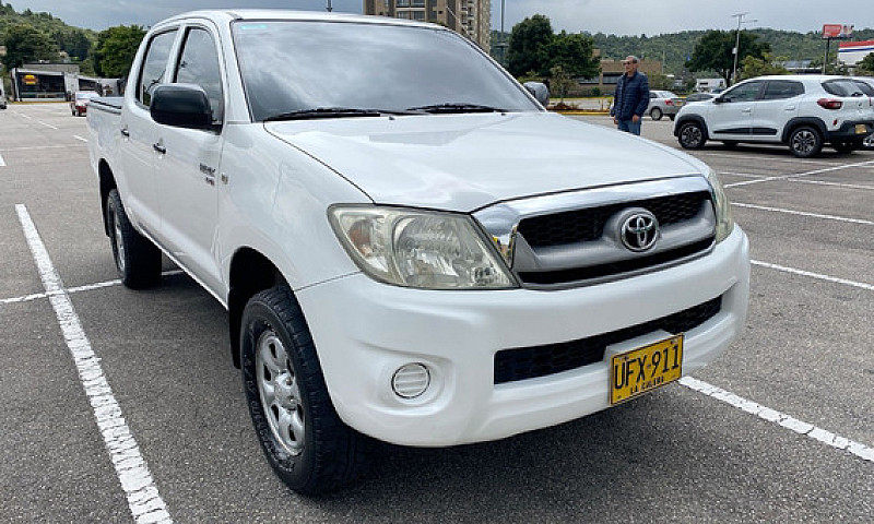 Toyota Hilux 2.5 Imv...