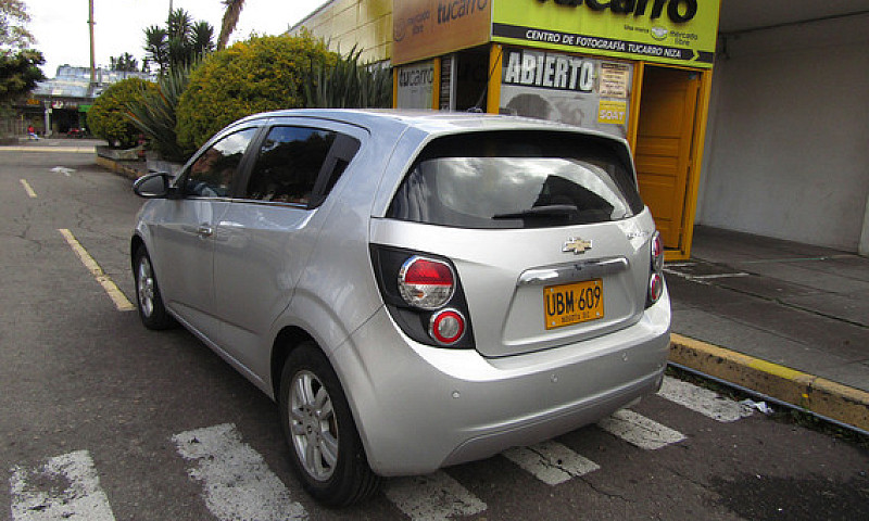 Chevrolet Sonic 1.6 ...