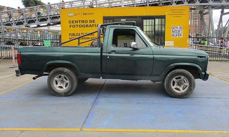 Ford F-150 5.0 Xlt...