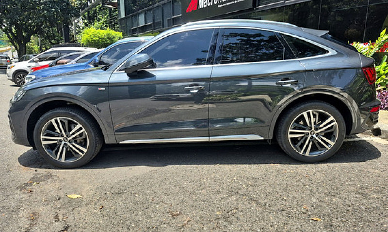 Audi Q5 2.0 Sportbac...
