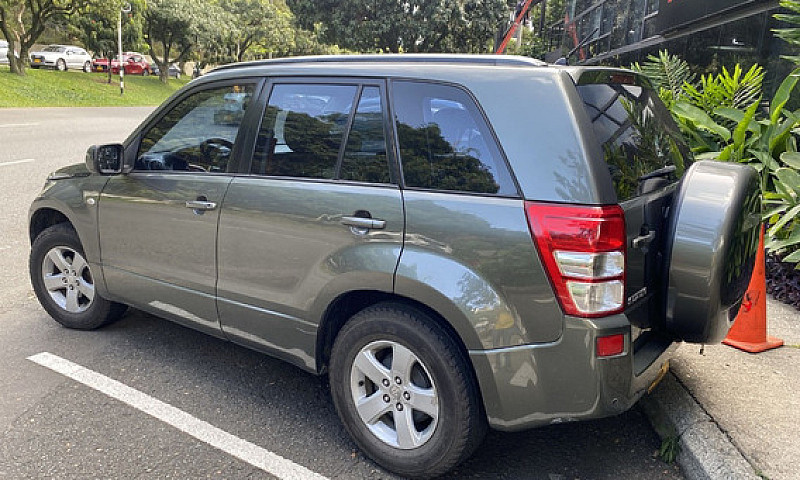Suzuki Grand Vitara ...