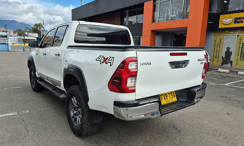 Toyota Hilux 2.8  4X...