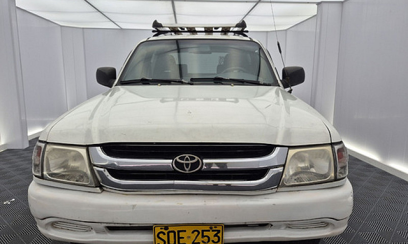 Toyota Hilux 2.4 Et...