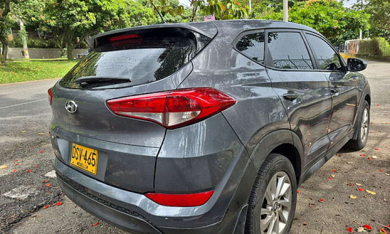 Hyundai Tucson Ix-35...
