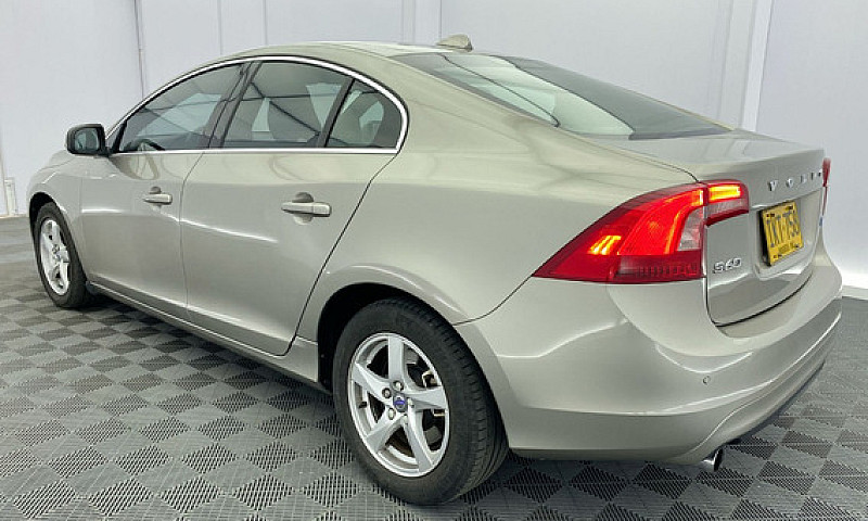 Volvo S60 1.6 T4...