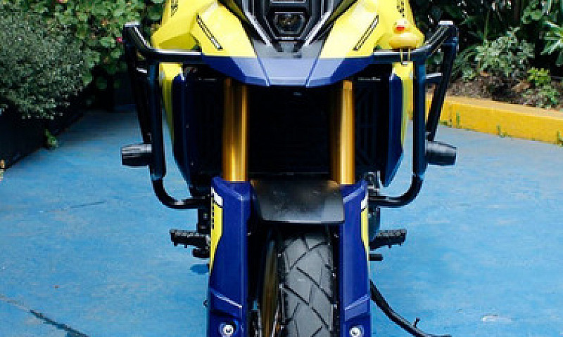 Suzuki V-Strom 800 D...