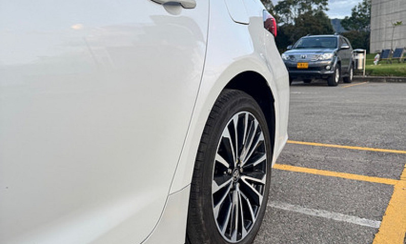 Toyota Corolla 1.8 H...