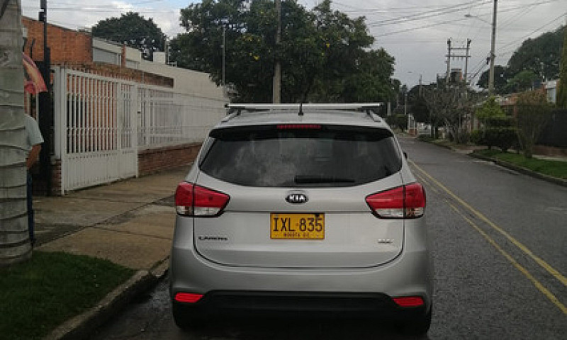 Kia Carens 2.0 Suv E...