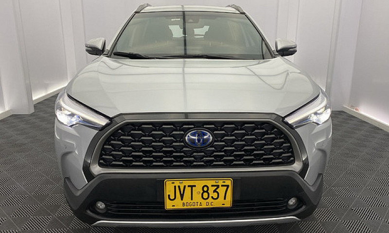 Toyota Corolla Cross...