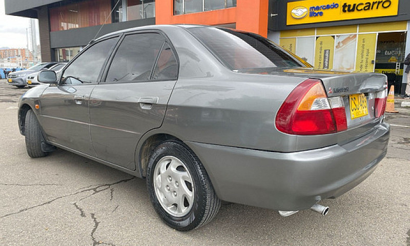 Mitsubishi Lancer 1....