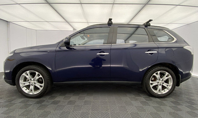 Mitsubishi Outlander...