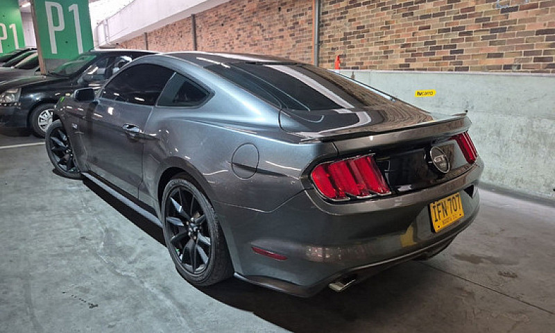 Ford Mustang 5.0 Gt ...
