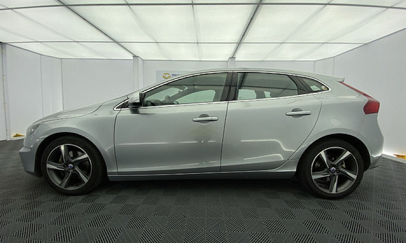 Volvo V40 1.6 T4 R-D...