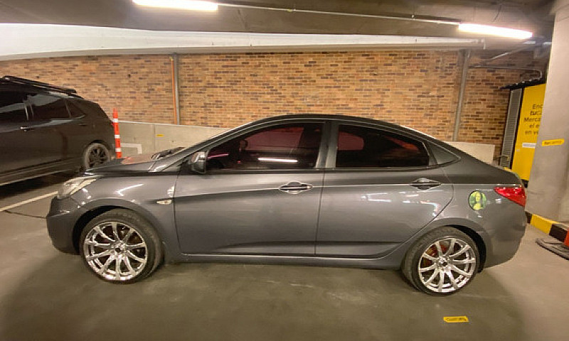 Hyundai Accent 1.4L ...