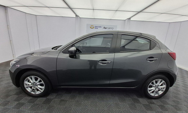 Mazda 2 1.5 Touring...
