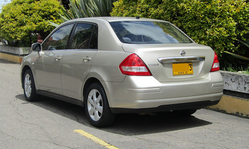 Nissan Tiida 1.8 Sd ...