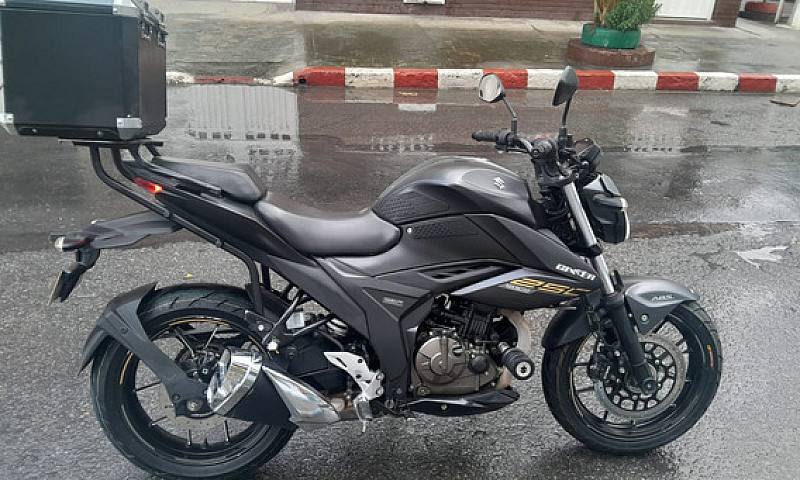 Espectacular Gixxer ...