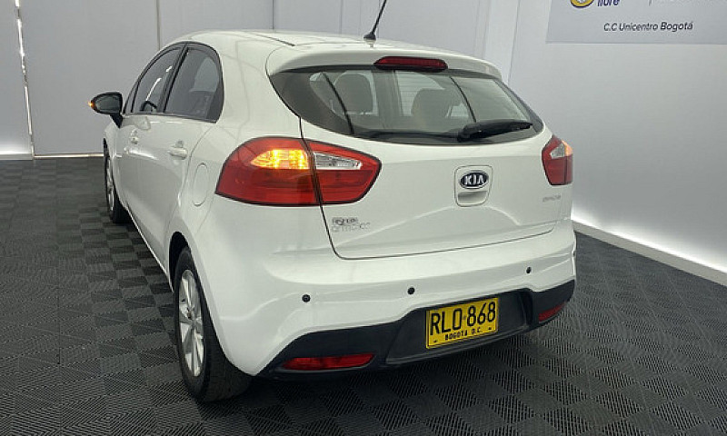 Kia Rio 1.4 5 P 109 ...