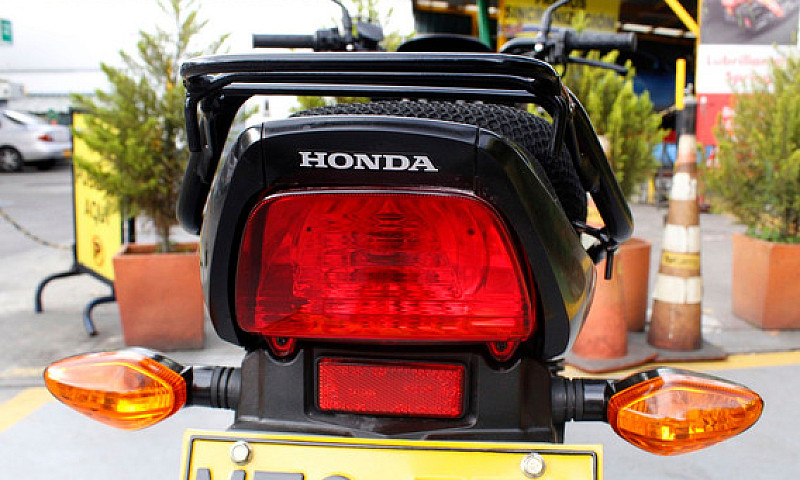 Honda Cb100 2006...
