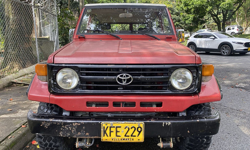 Toyota Land Cruiser ...