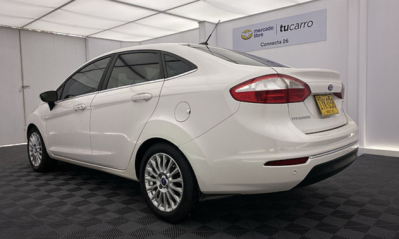 Ford Fiesta 1.6 Tita...